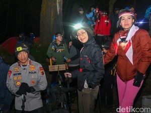 Merah Putih Berkibar di Gunung Ciremai, Kapolda: Bukan Sekedar Seremoni
