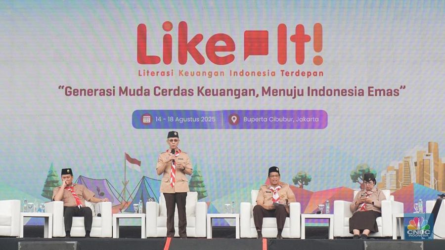 Anggota Komite Stabilitas Sistem Keuangan (KSSK) terdiri dari Menteri Keuangan, Gubernur Bank Indonesia, Ketua Dewan Komisioner Otoritas Jasa Keuangan (OJK), dan Ketua Dewan Komisioner Lembaga Penjamin Simpanan (LPS), KSSK menggelar LIKE IT (Literasi Keuangan Indonesia Terdepan) di Bumi Perkemahan Cibubur, Jakarta, Kamis, (14/8/2025). (CNBC Indonesia/Muhammad Sabki)