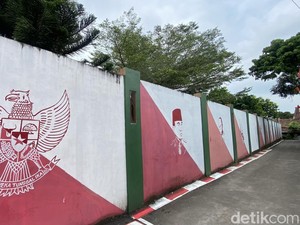 Jalan Gang di Kota Sukabumi Ini Penuh dengan Nuansa Patriotik