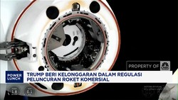 Video: Trump Beri Kelonggaran di Regulasi Peluncuran Roket Komersial
