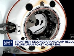 Video: Trump Beri Kelonggaran di Regulasi Peluncuran Roket Komersial