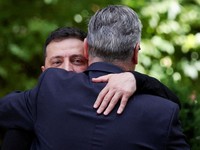 Potret Zelensky Temui PM Inggris, Waspada 