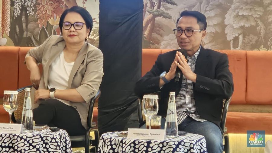 PT Telkom Indonesia Tbk (TLKM) menegaskan arah bisnis baru untuk lima tahun ke depan dengan fokus besar pada segmen business-to-business (B2B). (CNBC Indonesia/Intan Rakhmayanti Dewi)