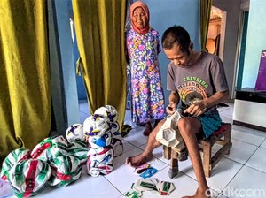 Kisah Disabilitas Penjahit Bola, Kerap Bergulat dengan Perut Kosong