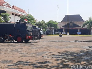 Saat Bupati Pati Sudewo Absen Ngantor Sehari Usai Didemo