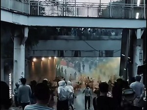 Detik-detik Tawuran Perang Petasan di Manggarai, Polisi Sempat Diserang