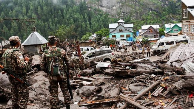 Potret Hujan Dahsyat Porak-porandakan Kashmir, 60 Tewas Ditelan Banjir