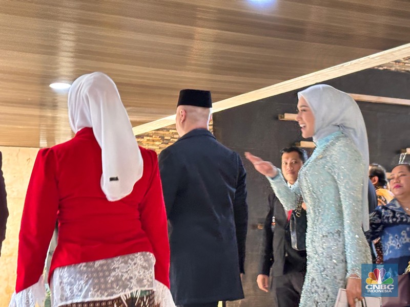 Wakil Presiden (Wapres) Gibran Rakabuming Raka tiba untuk menghadiri Sidang Tahunan 2025 di Gedung MPR/DPR RI, Jakarta, Jumat (15/8/2025). (Tangkapan Layar Youtube/DPR RI)