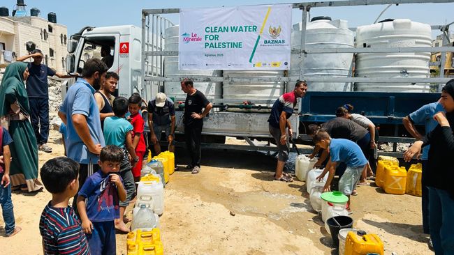 BAZNAS RI dan Le Minerale Salurkan 224.000 Liter Air Bersih ke Gaza