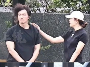 Jerry Yan Kunjungi Makam Barbie Hsu, Terlihat Sedih dan Menangis