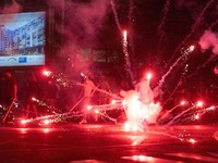 Demo Anti-pemerintah Chaos, Jalan Ditutup-Polisi Tembak Gas Air Mata