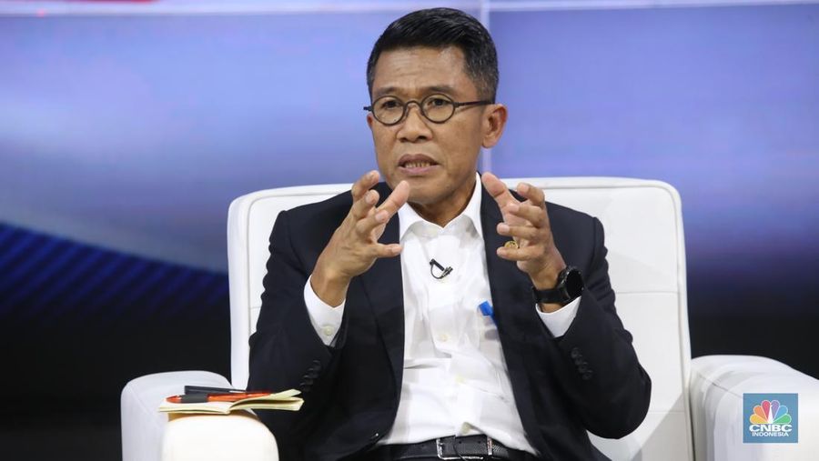 Ketua Komisi XI DPR RI, Mukhamad Misbakhun dalam Special Talkshow Nota keuangan & RAPBN 2026 di Jakarta, Jumat (15/8/2025). (CNBC Indonesia/Tias Budiarto)