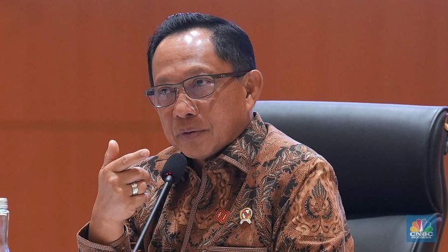 Menteri Dalam Negeri, Muhammad Tito Karnavian dalam konferensi pers RAPBN & Nota Keuangan Tahun Anggaran 2026 di Aula Chakti Budhi Bhakti (CBB), Kantor Pusat Direktorat Jenderal Pajak, Jakarta, Jumat, (15/8/2025). (CNBC Indonesia/Muhammad Sabki)