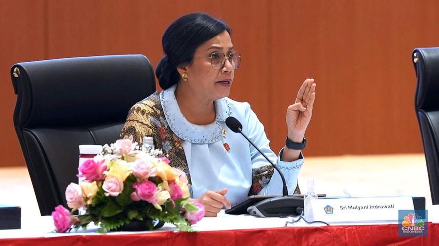 Menteri Keuangan Sri Mulyani dalam konferensi pers RAPBN & Nota Keuangan Tahun Anggaran 2026 di Aula Chakti Budhi Bhakti (CBB),  Kantor Pusat Direktorat Jenderal Pajak, Jakarta, Jumat, (15/8/2025). CNBC Indonesia/Muhammad Sabki)