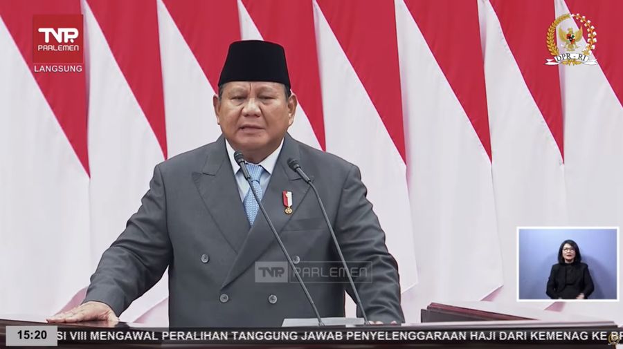 Presiden Prabowo Subianto menyampaikan paparan dalam Rapat Paripurna RUU APBN Tahun Anggaran 2026 dan Nota Keuangan di Gedung MPR/DPR RI, Jakarta, Jumat (15/8/2025). (Tangkapan Layar Youtube/DPR RI)