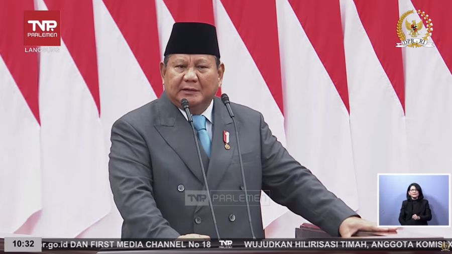Presiden Prabowo Subianto menyampaikan pidato dalam Sidang Tahunan 2025 di Gedung MPR/DPR RI, Jakarta, Jumat (15/8/2025). (Tangkapan Layar Youtube/DPR RI)
