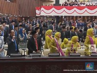 VIDEO: Heboh! Prabowo Dapat Tepuk Tangan & Sorak Anggota DPR