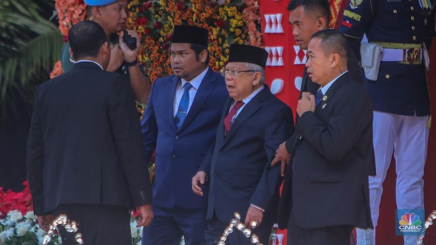 Presiden Prabowo Subianto usai menghadiri Sidang Tahunan 2025 di Gedung MPR/DPR RI, Jakarta, Jumat (15/8/2025). (CNBC Indonesia/Faisal Rahman)