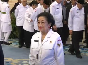 Video Momen Megawati Hadiri Pengukuhan 76 Paskibraka di Istana