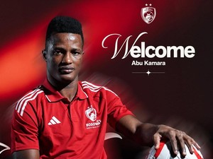 PSM Makassar Rekrut Abu Kamara, Striker dari Klub Al-Seeb