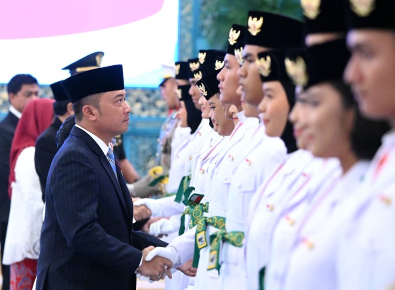 Sebanyak 76 pelajar dari 38 provinsi di Indonesia resmi dikukuhkan sebagai anggota Pasukan Pengibar Bendera Pusaka (Paskibraka) tahun 2025, Sabtu (16/8/2025). (Dok. BPMI)