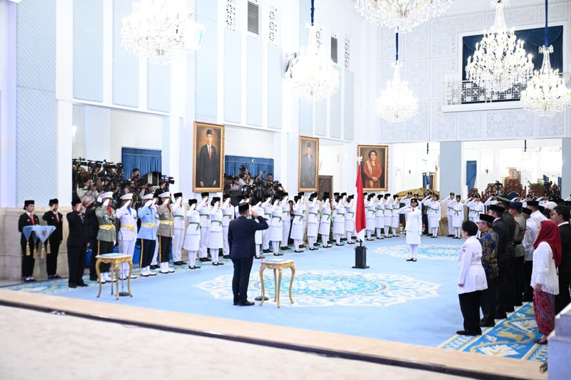 Sebanyak 76 pelajar dari 38 provinsi di Indonesia resmi dikukuhkan sebagai anggota Pasukan Pengibar Bendera Pusaka (Paskibraka) tahun 2025, Sabtu (16/8/2025). (Dok. BPMI)