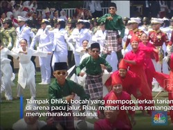 Video: Aura Farming! Joget Pacu Jalur Goyang Istana