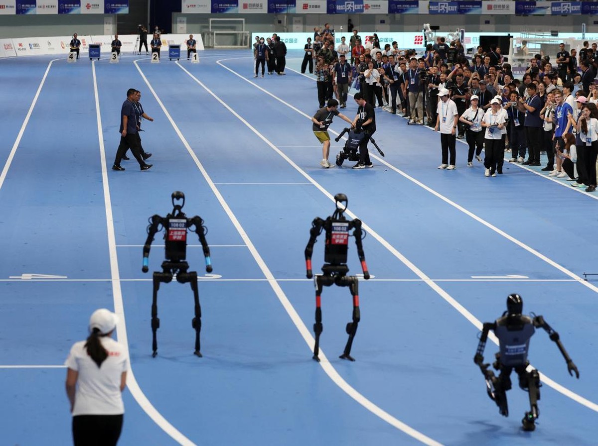 China Percepat Inovasi AI dan Robotik untuk Kalahkan Amerika Serikat