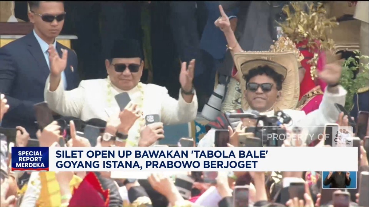 Video: Momen Prabowo Ikut Turun Joget 'Tabola Bale' di Istana