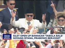 Video: Momen Prabowo Ikut Turun Joget 'Tabola Bale' di Istana