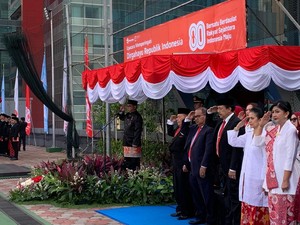 Jadi Pembina Upacara di Kemenkop, Budi Arie Bicara Kado Terindah HUT RI ke-80