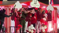 Karnaval HUT RI, Menteri-menteri Naik Mobil Hias Menuju Bundaran HI