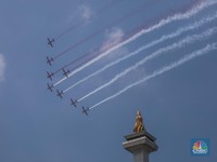 Detik-Detik Jet Tempur Hiasi Langit Jakarta saat HUT ke-80 RI