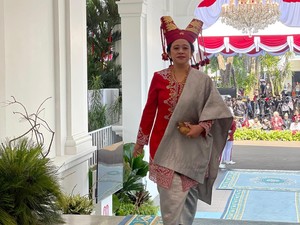 Puan Kenakan Pakaian Adat Minangkabau di Upacara HUT Ke-80 RI