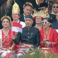 Wakil Menteri Kebudayaan, Giring Ganesha Djumaryo menghadiri upacara peringatan penurunan bendera pusaka merah putih di Istana Merdeka, Jakarta, Minggu (17/8/2025). (Tangkapan Layar Youtube/Sekretariat Presiden)