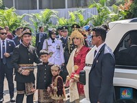 Upacara HUT ke-80 RI, Gibran Kenakan Baju Adat Gayo & Selvi Palembang