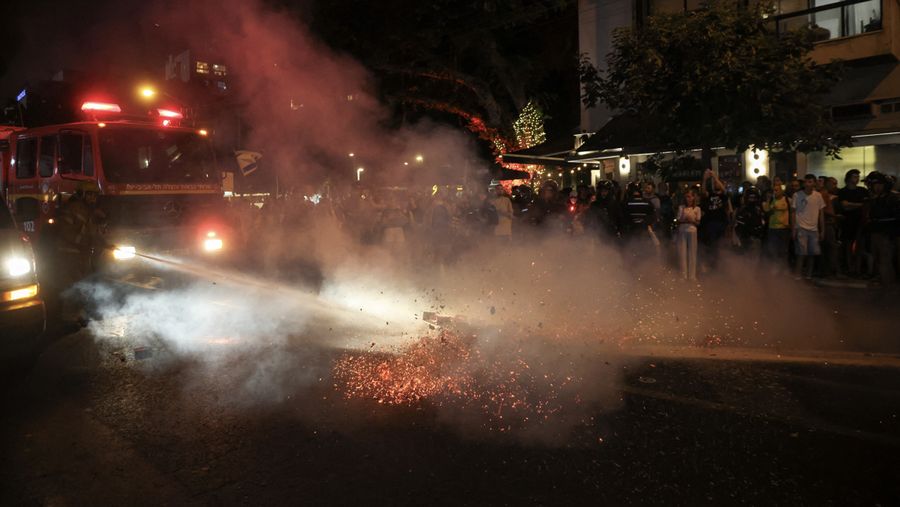 Protes antipemerintah besar-besaran di Tel Aviv, Israel, Minggu (17/8/2025). (SprinterObserve)