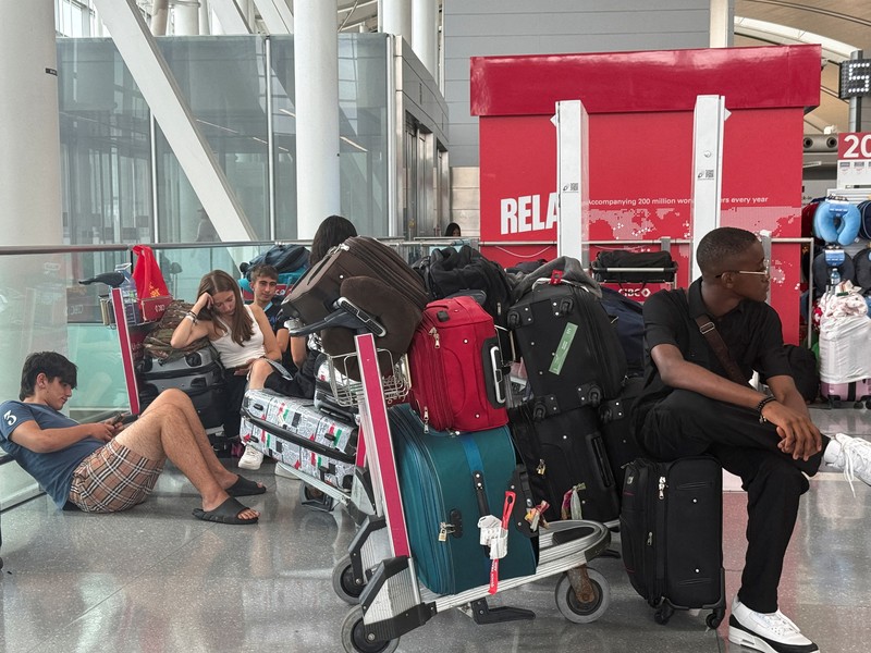 Mogok kerja pramugari Air Canada sejak Sabtu (16/8/2025) membuat operasional penerbangan terganggu parah, hingga lebih dari 100.000 penumpang terlantar. (REUTERS/Chris Helgren) Mogok kerja pramugari Air Canada sejak Sabtu (16/8/2025) membuat operasional penerbangan terganggu parah, hingga lebih dari 100.000 penumpang terlantar. (REUTERS/Chris Helgren)