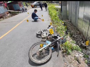 Polisi Gelar Olah TKP KKB Konara Enumbi Tembak Personel Polres Puncak Jaya