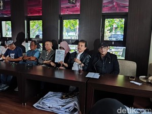 Alasan Roy Suryo cs Tulis Buku Jokowis White Paper