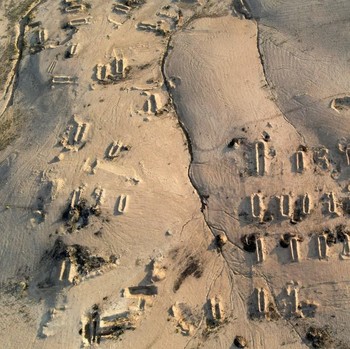 Geger Temuan Ribuan Makam di Gurun Pasir, Diduga Korban ISIS
