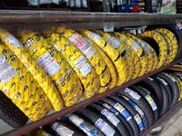 Pembeli Ban Kabur-Toko Jadi Sepi, Pedagang Ungkap Biang Keroknya Ini