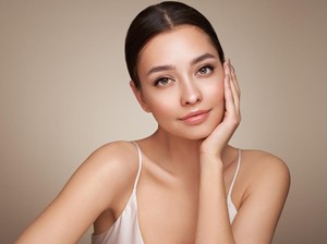 Ternyata Tanda Penuaan Pertama Bukan Kerutan, Tapi Turunnya Apple Cheek