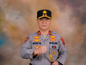 Sinergi Pelayanan Publik, Kapolda Sumbar Dianugerahi Penghargaan di HUT RI