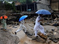 Ngeri! Muncul Peringatan Banjir Mendadak, 150.000 Warga Dievakuasi