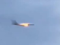 Pesawat Boeing Bawa 273 Penumpang Terbakar di Udara, Mesin Meledak