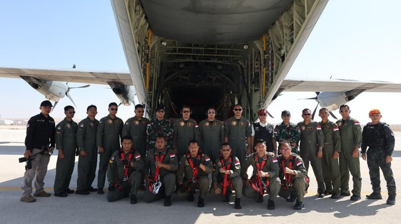 Satuan Tugas (Satgas) Garuda Merah Putih-II yang berhasil melaksanakan misi distribusi bantuan kemanusiaan ke Jalur Gaza, Palestina, pada Minggu (17/8/2025). (Dok. Tim Media Satgas (Kemhan/TNI))