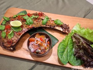 Sedap! Ikan Bakar Kunyit hingga Rahang Tuna Dabu-dabu buatan Chef Juna