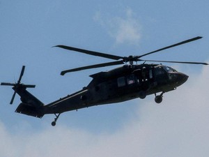 Helikopter Black Hawk AS Jatuh Saat Latihan, Picu Kebakaran Hutan