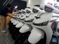 Pembeli Sepi, Motor Listrik Susah Laku Dijual-Stok Numpuk di Dealer